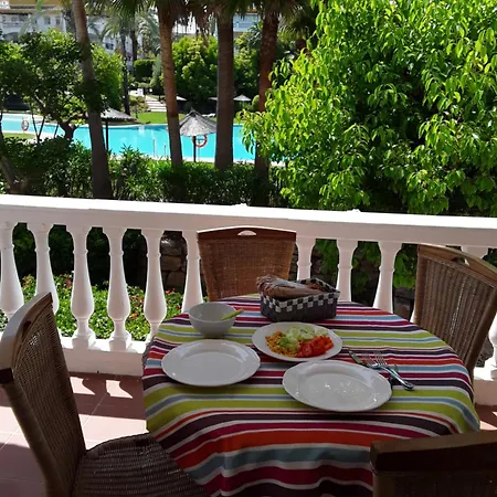 Dama De Noche-puerto Banus Apartment Marbella